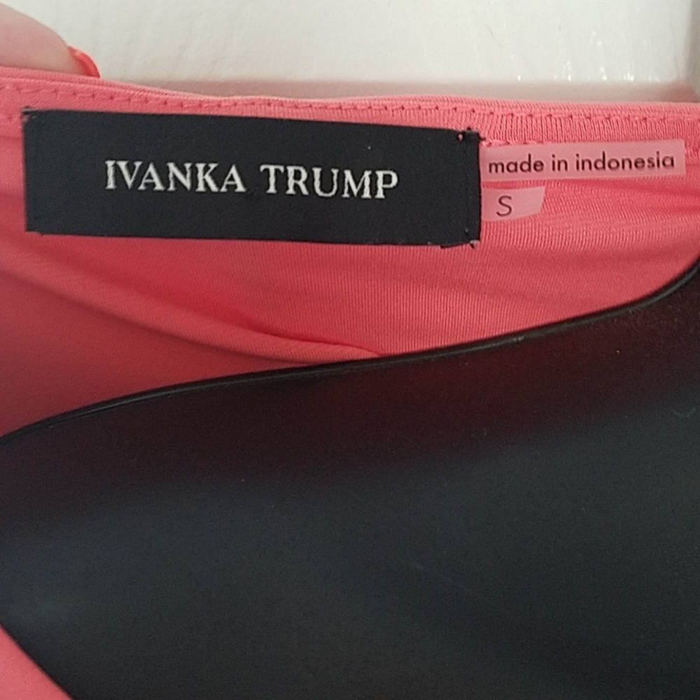 Ivanka Trump Top - Picture 6 of 6